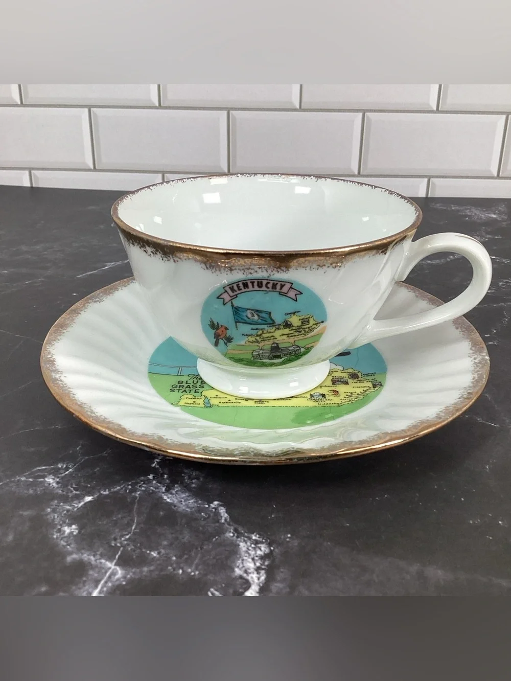 Vintage Collectible Kentucky Souvenir With Gold Trim Tea Cup And Saucer